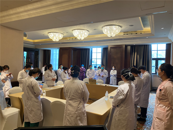 守“沪”温暖  同心抗“疫” 让党旗在抗击疫情的第一线高高飘扬