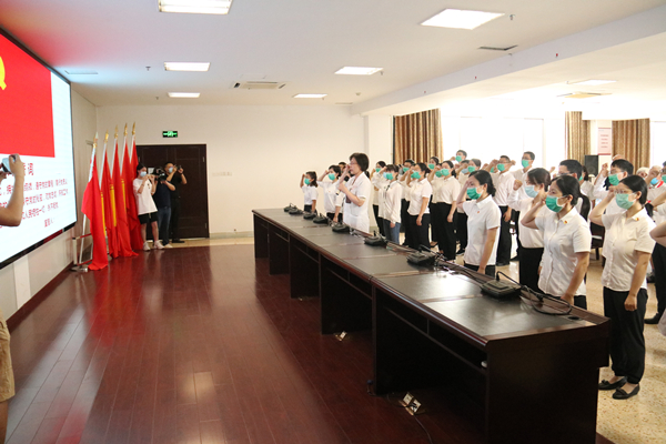 医心向党迎七一  接续奋斗薪火传