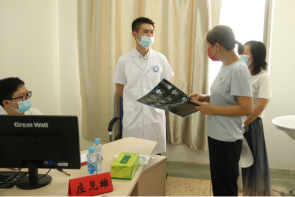 【学科建设】广东省人民医院脊柱外科昌耘冰团队工作室签约授牌仪式在我院举行