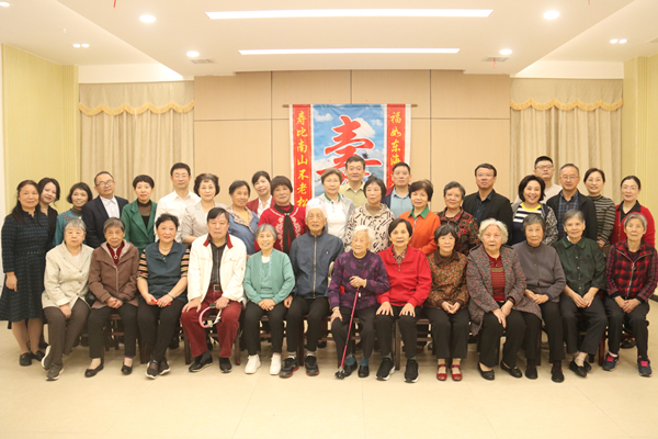 浓浓敬老情，医院这场活动好暖心