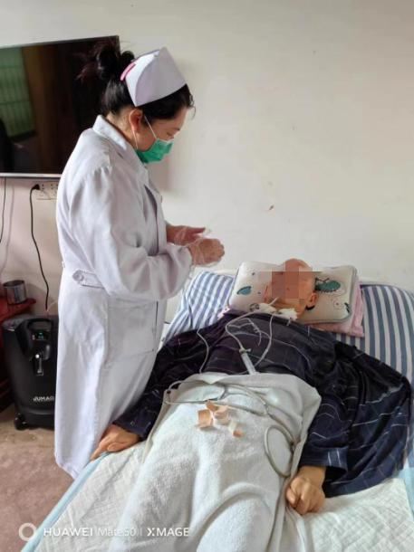 “爱”延续,护理到家,让患者居家也能享受到专业的护理服务 “爱”延续,护理到家,让患者居家也能享受到专业的护理服务