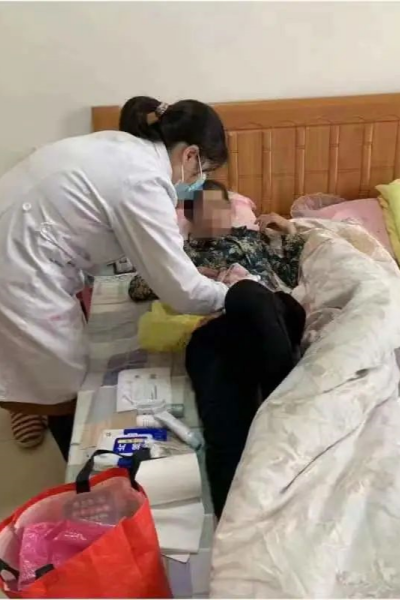 【学思想 强党性 重实践 建新功】一支部一品牌 “医”路仁心守健康