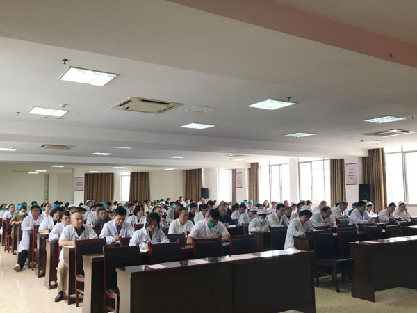 感恩奋进做示范  担当实干勇向前