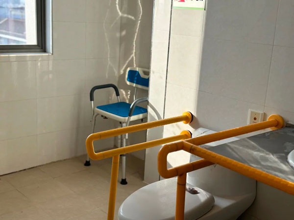 【两改善 两提升】优化服务举措 用温情点亮患者“就医路”