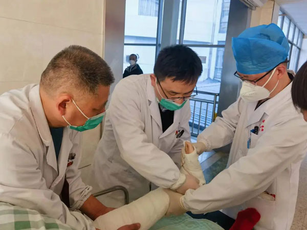 【学科建设】雪后摔伤患者增多，抚州市第一人民医院为大家筑起保障生命安全的坚实堡垒
