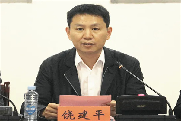 中国工程院院士黄晓军率专家组到抚州市第一人民医院开展培训活动