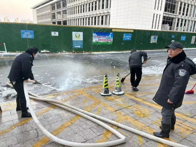 以雪为令齐行动 “医”路畅通护安全