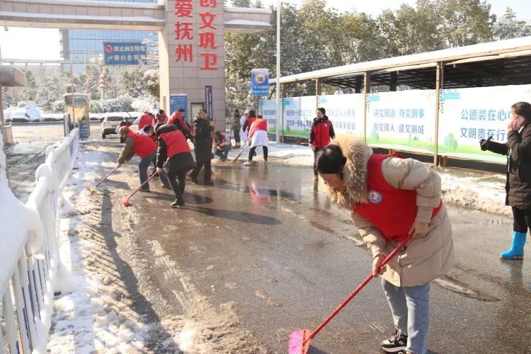 以雪为令齐行动 “医”路畅通护安全