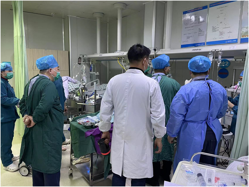 大型写实照片展《医务人员的春节》