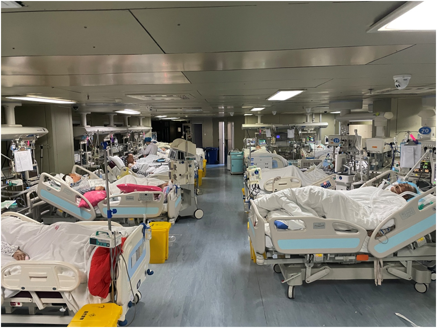 大型写实照片展《医务人员的春节》