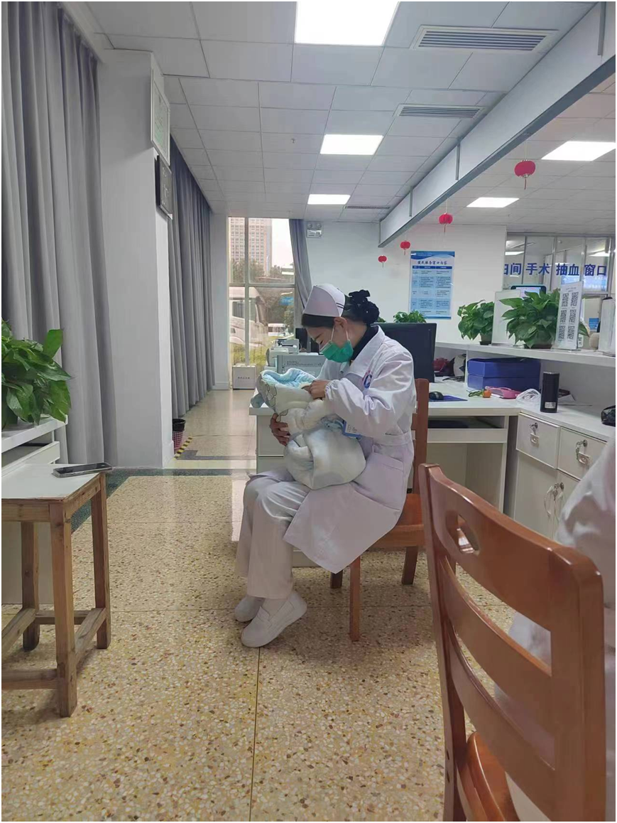 大型写实照片展《医务人员的春节》