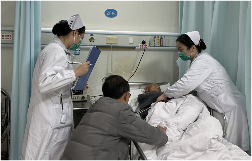 大型写实照片展《医务人员的春节》