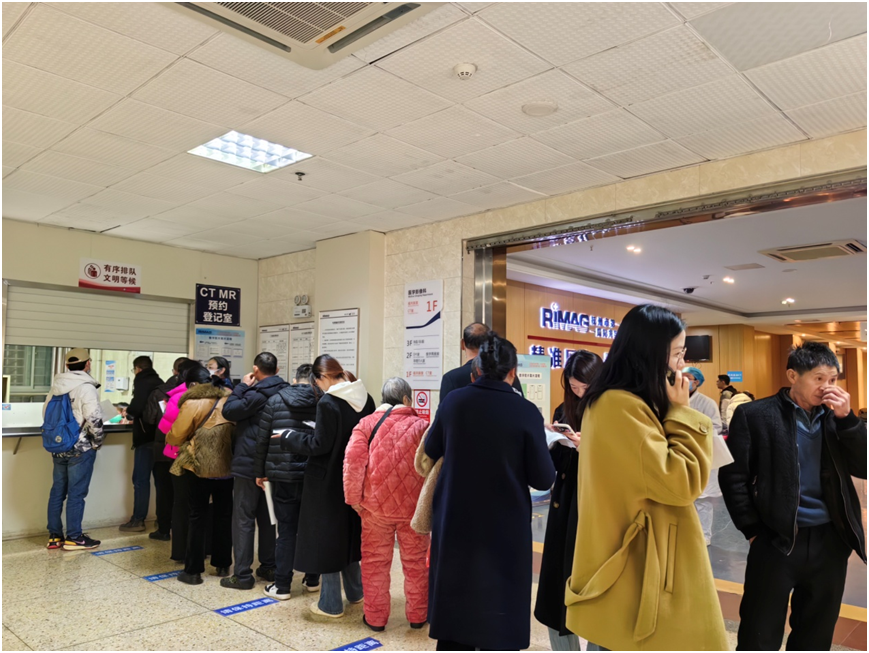 大型写实照片展《医务人员的春节》