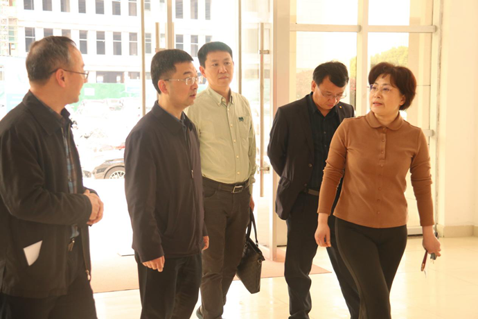 副市长黄智迅前来我院调研重点工作推进情况