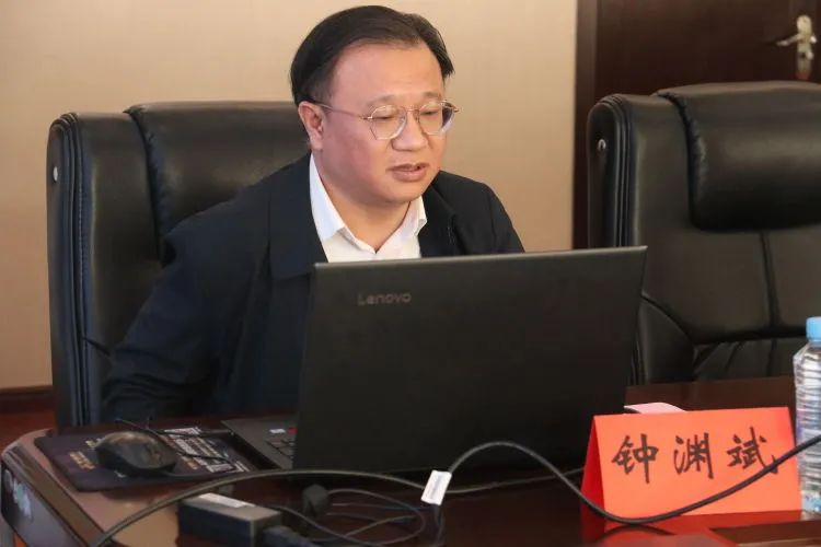 江西省人大常委会副主任、九三学社江西省委员会主委、南大一附院院长张伟一行莅临我院调研指导