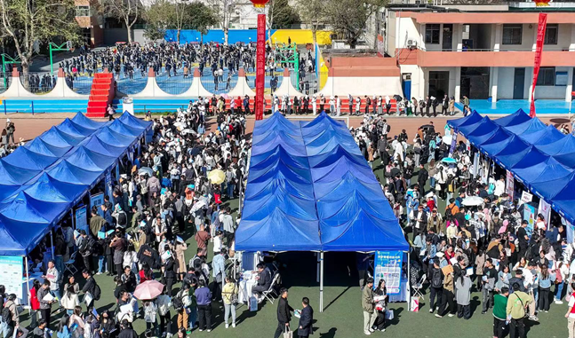 院长、副院长带队求贤，奔赴华中科技大学、西安交通大学招才引智