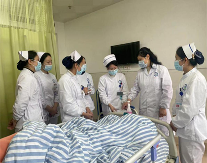 精准帮扶下基层 护理服务高发展