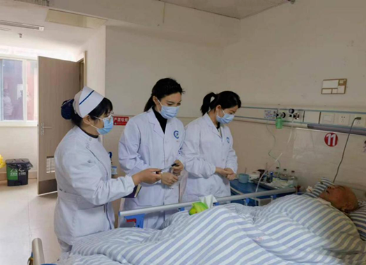 精准帮扶下基层 护理服务高发展