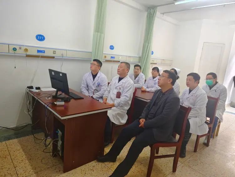 足不出户看名医 远程会诊面对面