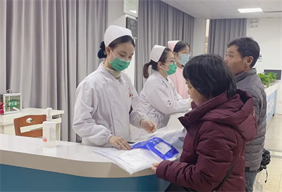 【两改善 两提升】贴心! 暖心! 一站式服务中心切实改善就医体验 【两改善 两提升】贴心! 暖心! 一站式服务中心切实改善就医体验